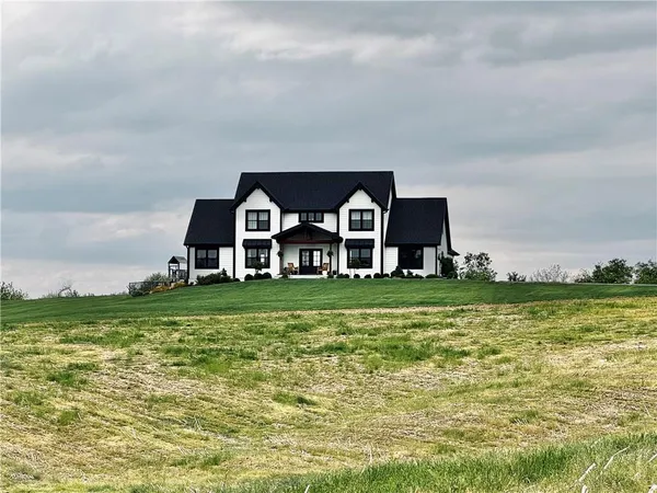 $1,390,000 | 7563 County Road 421, Amazonia, MO 64421