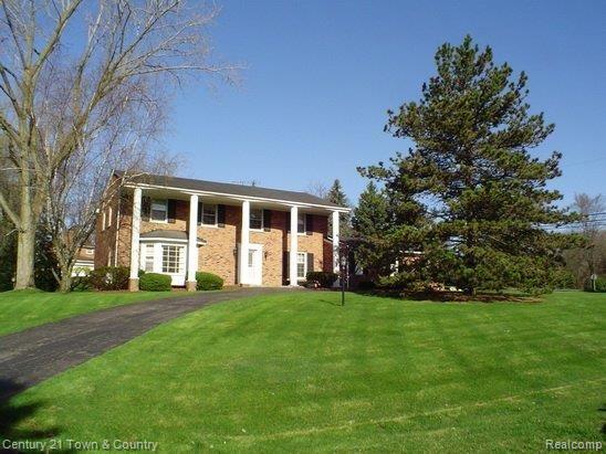730 Birch Tree Lane Rochester, MI 48306 - Photo 22 of 23 Brick Colonial