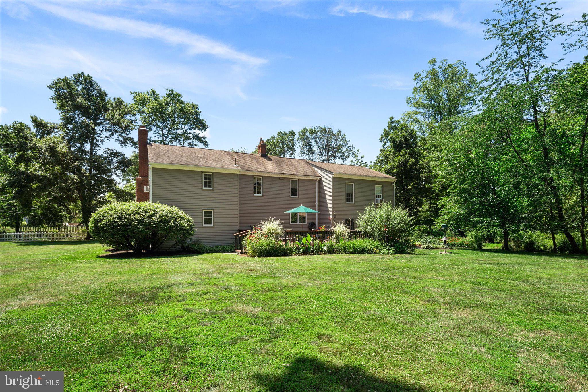 75 Woosamonsa Road Pennington, NJ 08534 - Photo 2 of 33