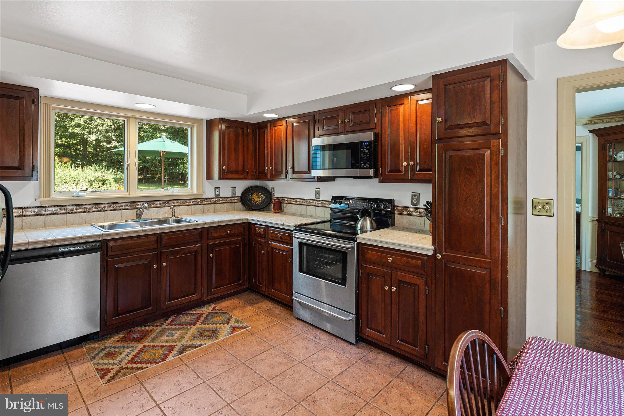 75 Woosamonsa Road Pennington, NJ 08534 - Photo 12 of 33