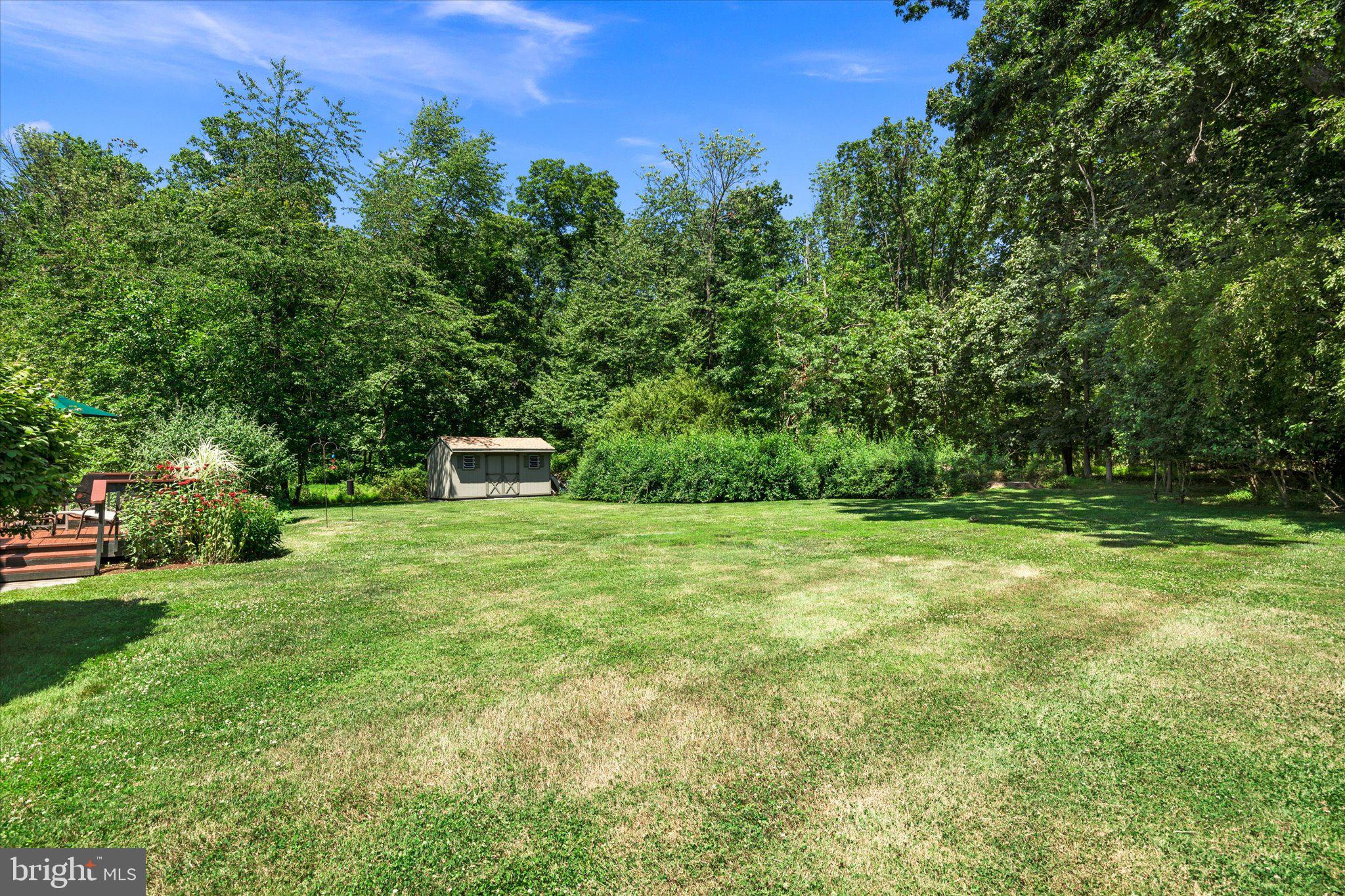 75 Woosamonsa Road Pennington, NJ 08534 - Photo 4 of 33