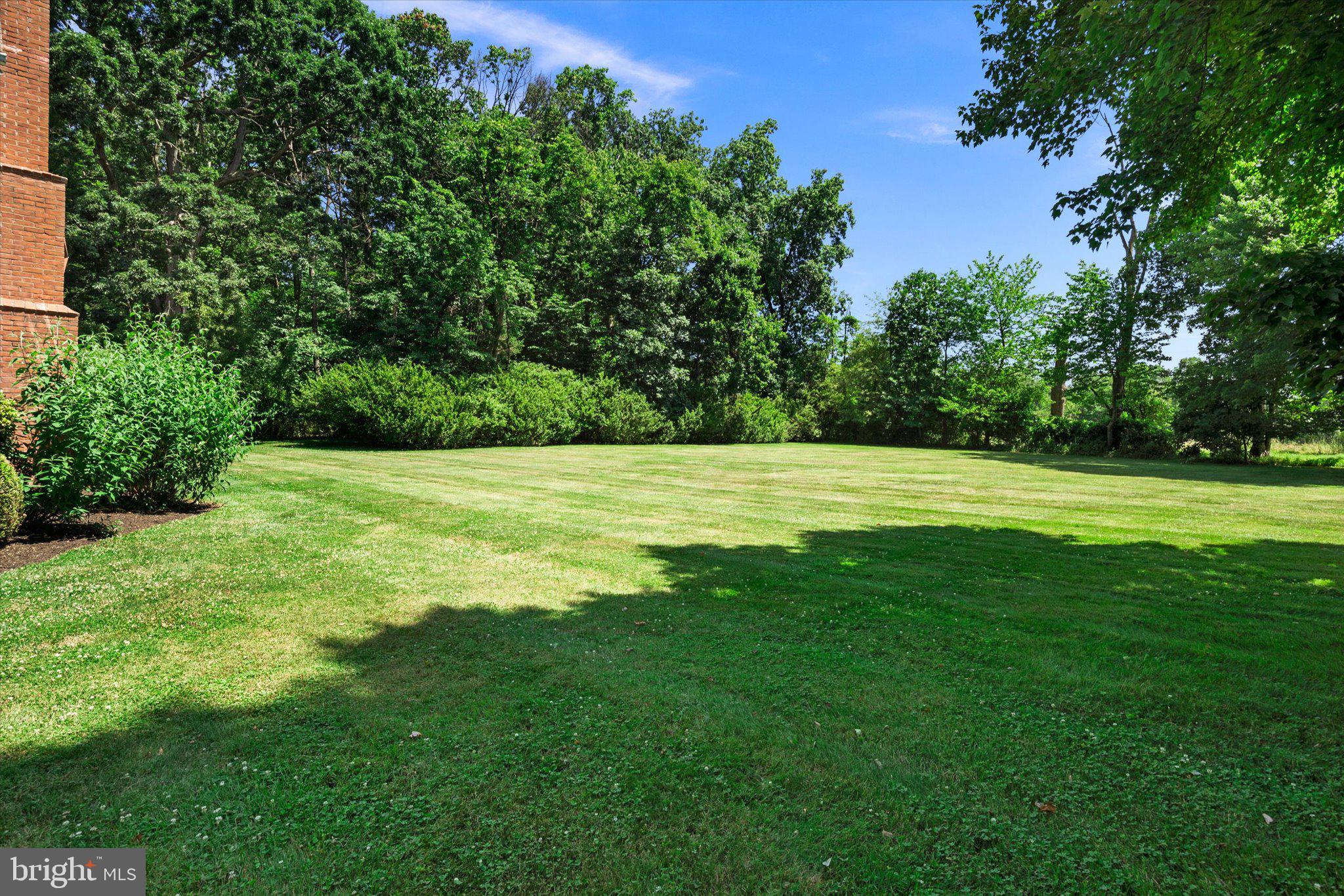 75 Woosamonsa Road Pennington, NJ 08534 - Photo 8 of 33