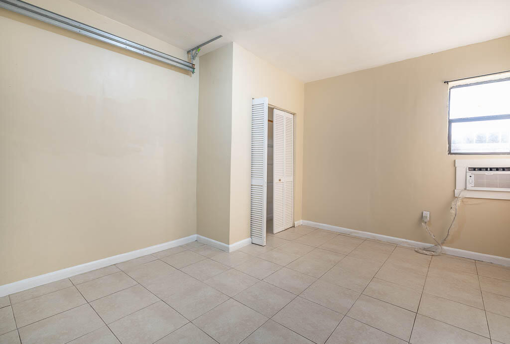 10225 Sleepy Brook Way Boca Raton, FL 33428 - Photo 37 of 41 a view of an empty room