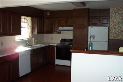 5886 Cetronia Road Allentown, PA 18106 - Photo 5 of 14 Gallery Image 5