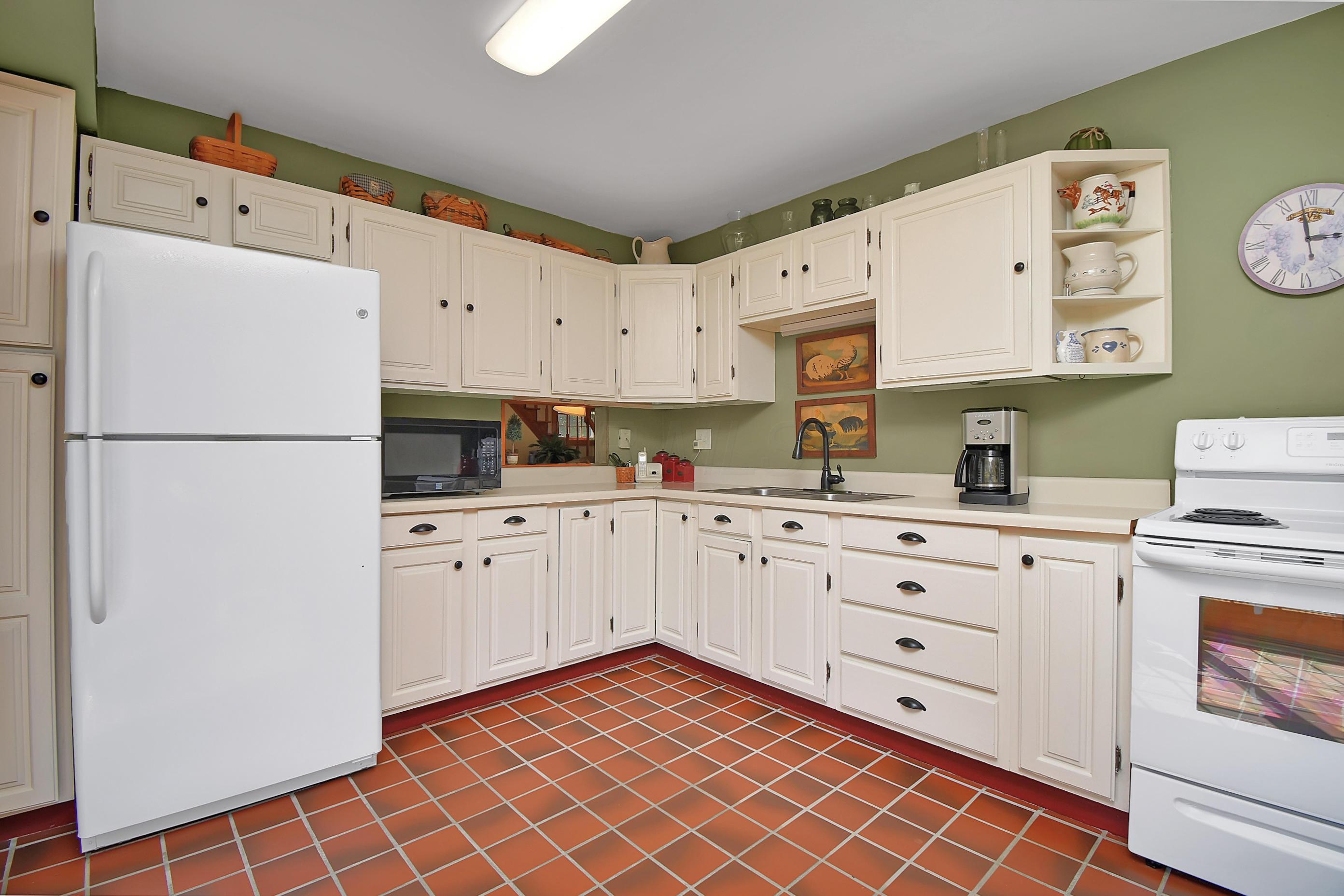 3270 Corner Road Alexandria, OH 43001 - Photo 6 of 39 Gallery Image 6