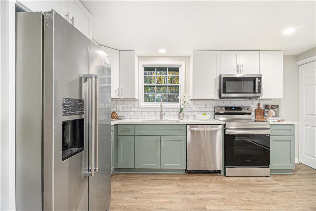 2488 Hi Roc Circle Northeast Conyers, GA 30012 - Photo 11 of 34