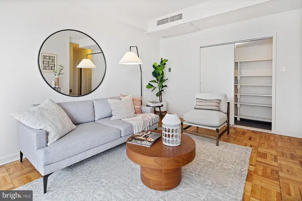 $2,230 | 2201 Pennsylvania Avenue, Unit 912, Philadelphia, PA 19130
