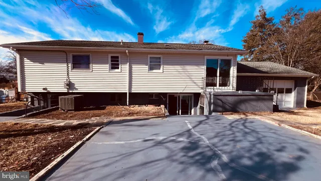 $574,900 | 14303 Chesterfield Drive, Woodbridge, VA 22191