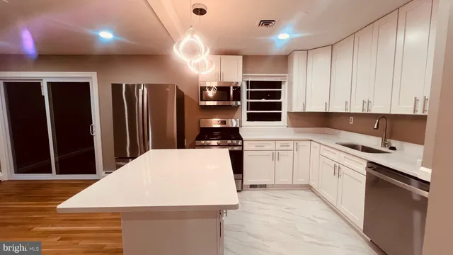 $574,900 | 14303 Chesterfield Drive, Woodbridge, VA 22191