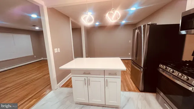 $574,900 | 14303 Chesterfield Drive, Woodbridge, VA 22191