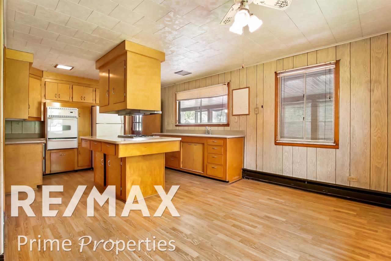 9805 Bray Road Millington, MI 48746 - Photo 11 of 38