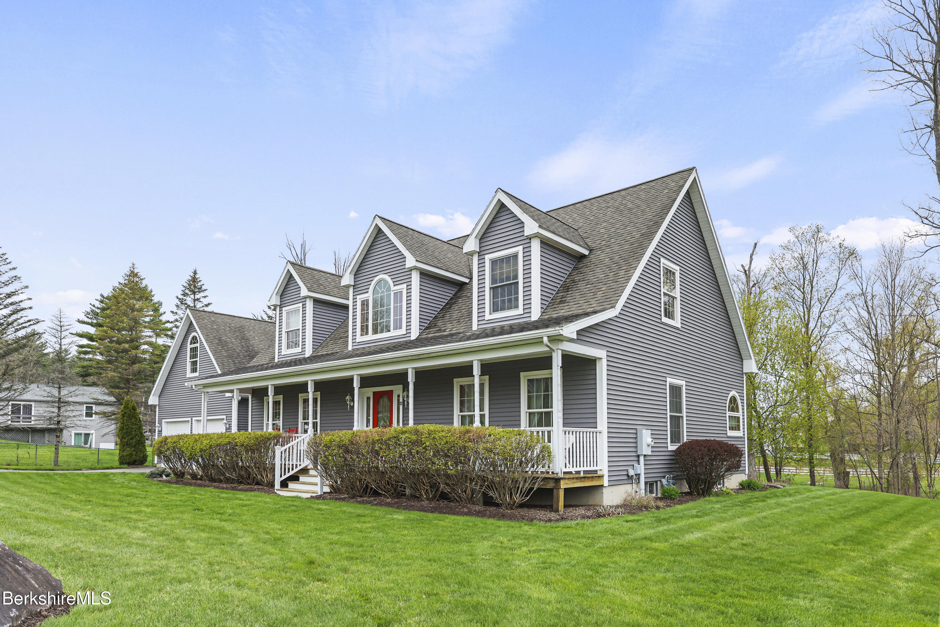 15 Exterior Front