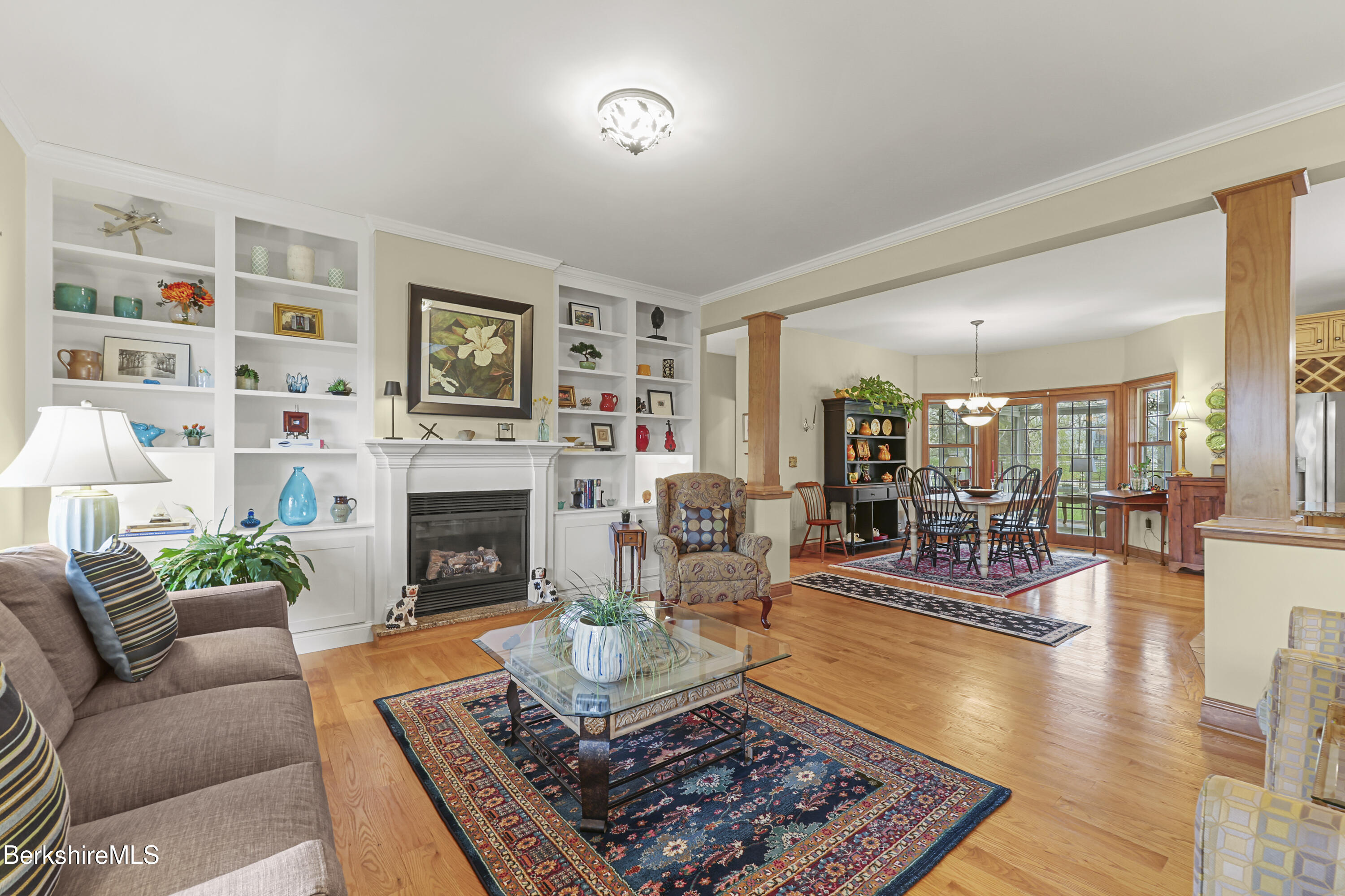 31 Fox Run Lee, MA 01238 - Photo 11 of 37 135 Living Room