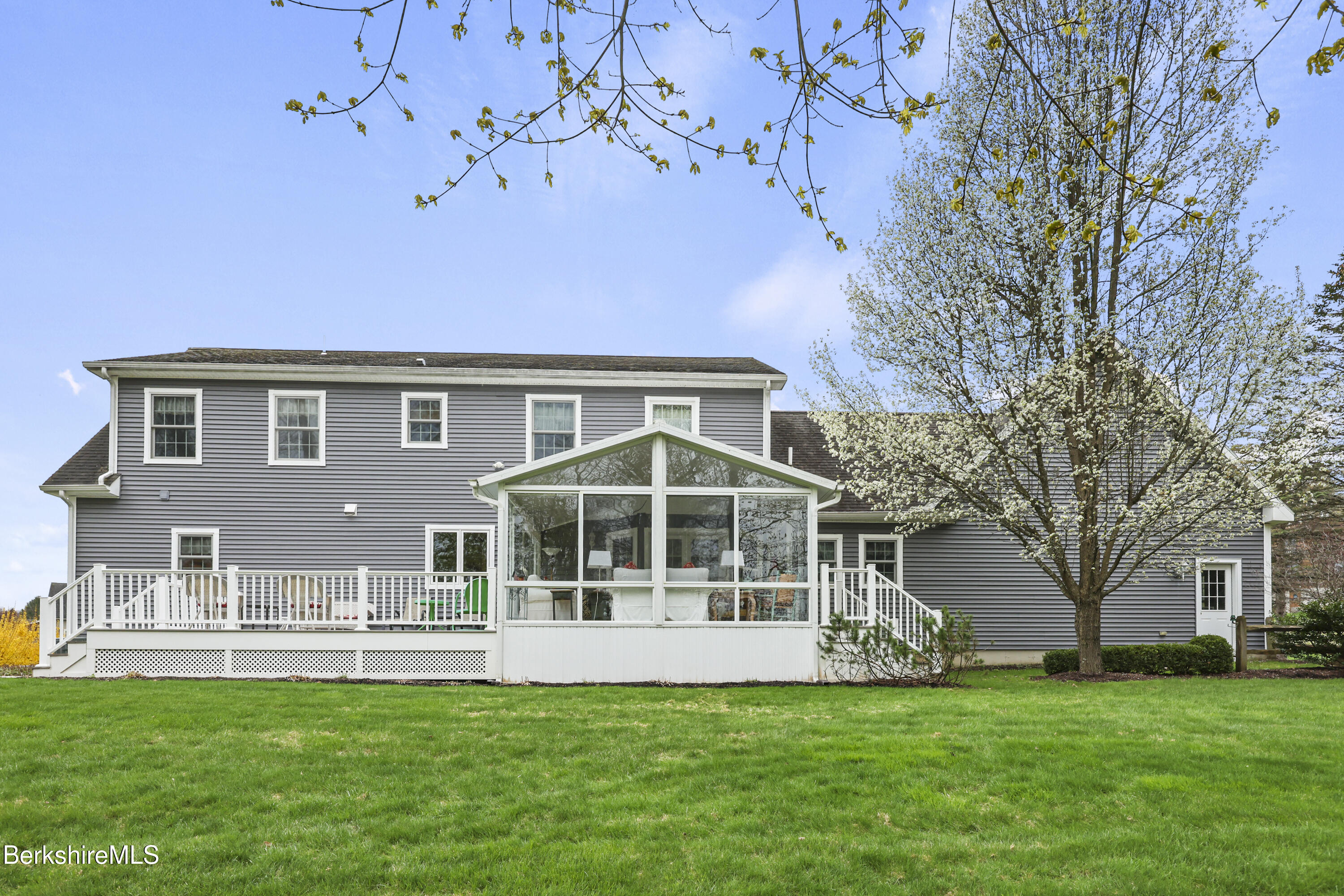31 Fox Run Lee, MA 01238 - Photo 2 of 37 290 Exterior Back