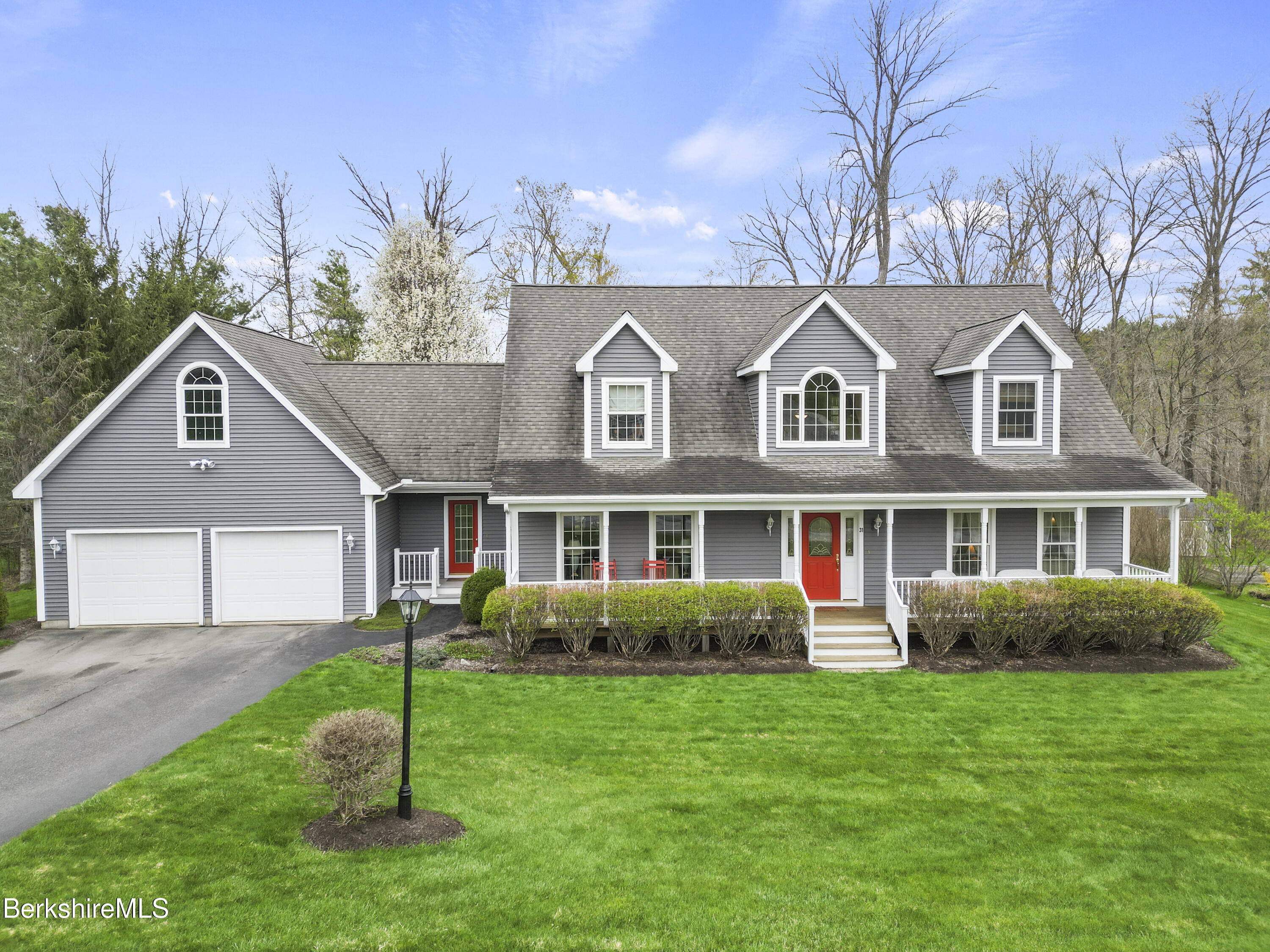 31 Fox Run Lee, MA 01238 - Photo 3 of 37 900 Aerial View