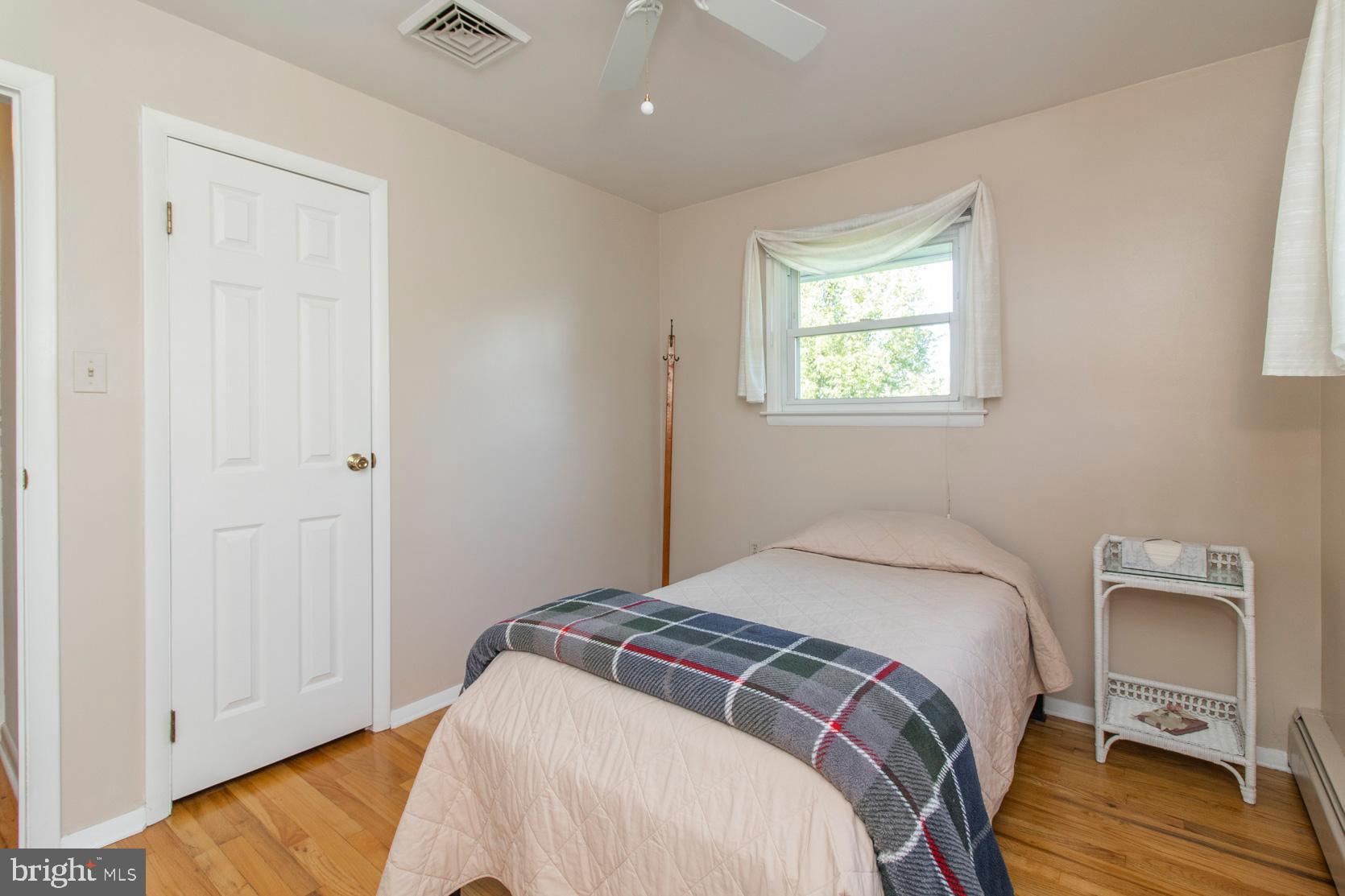 2652 Line Lexington Road Hatfield, PA 19440 - Photo 18 of 36 2nd Bedroom