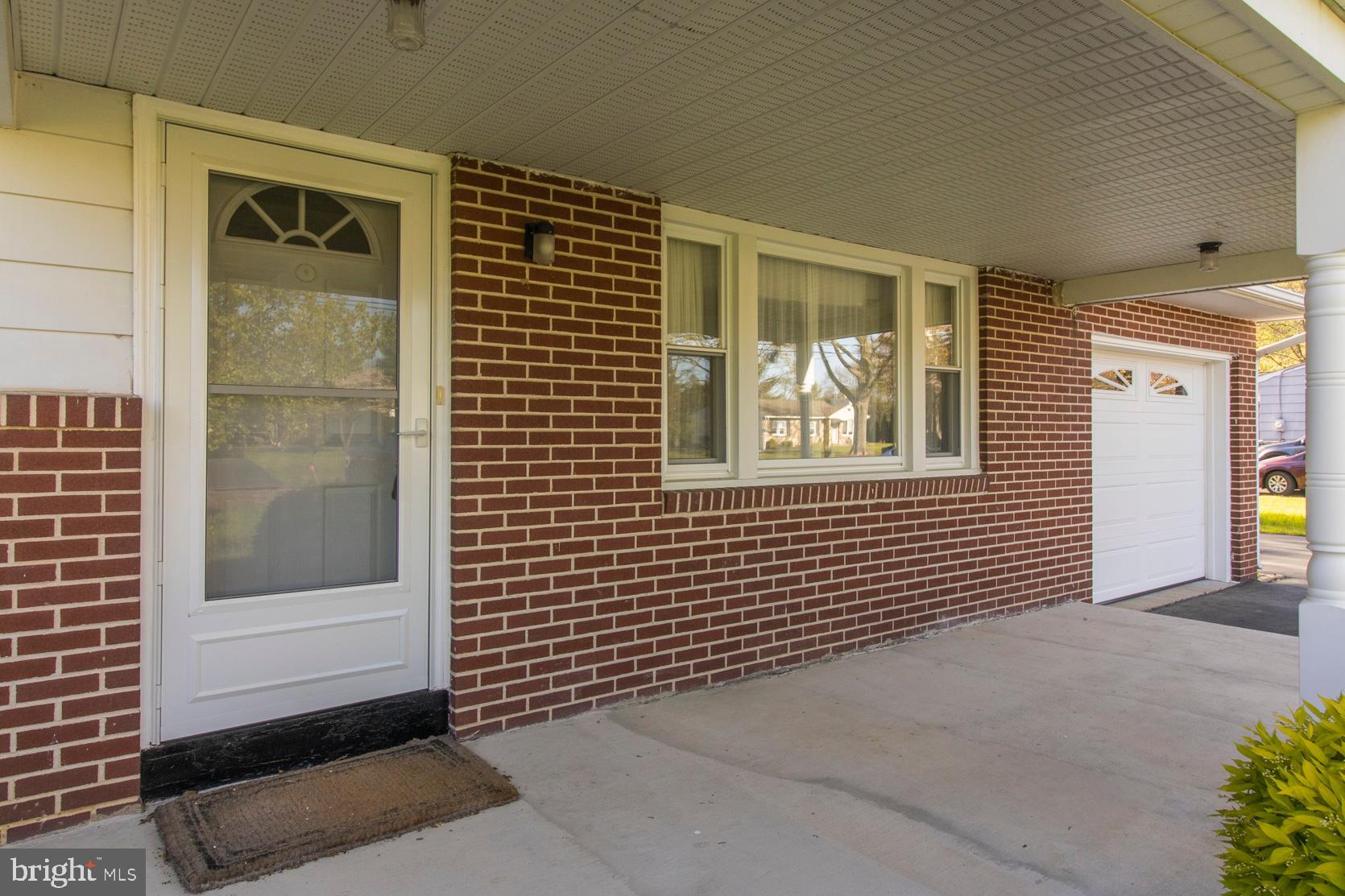 2652 Line Lexington Road Hatfield, PA 19440 - Photo 3 of 36 18x7 Covered Front Porch