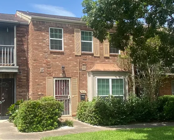 $1,500 | 7913 Grove Ridge Drive, Houston, TX 77061