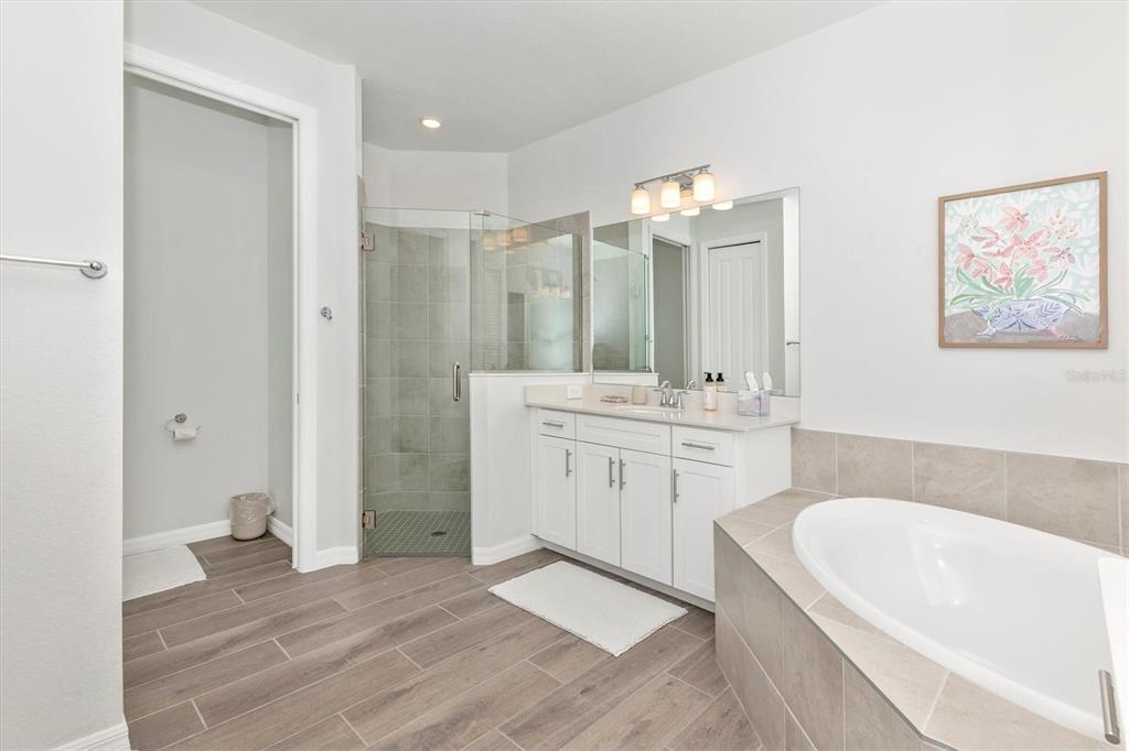 17672 Santorini Court Venice, FL 34293 - Photo 32 of 94