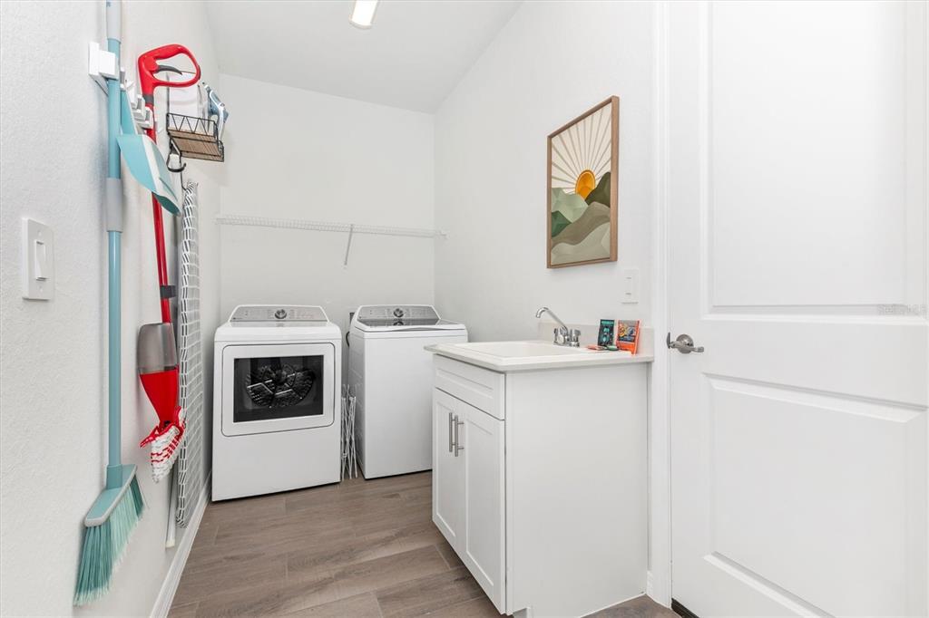 17672 Santorini Court Venice, FL 34293 - Photo 40 of 94