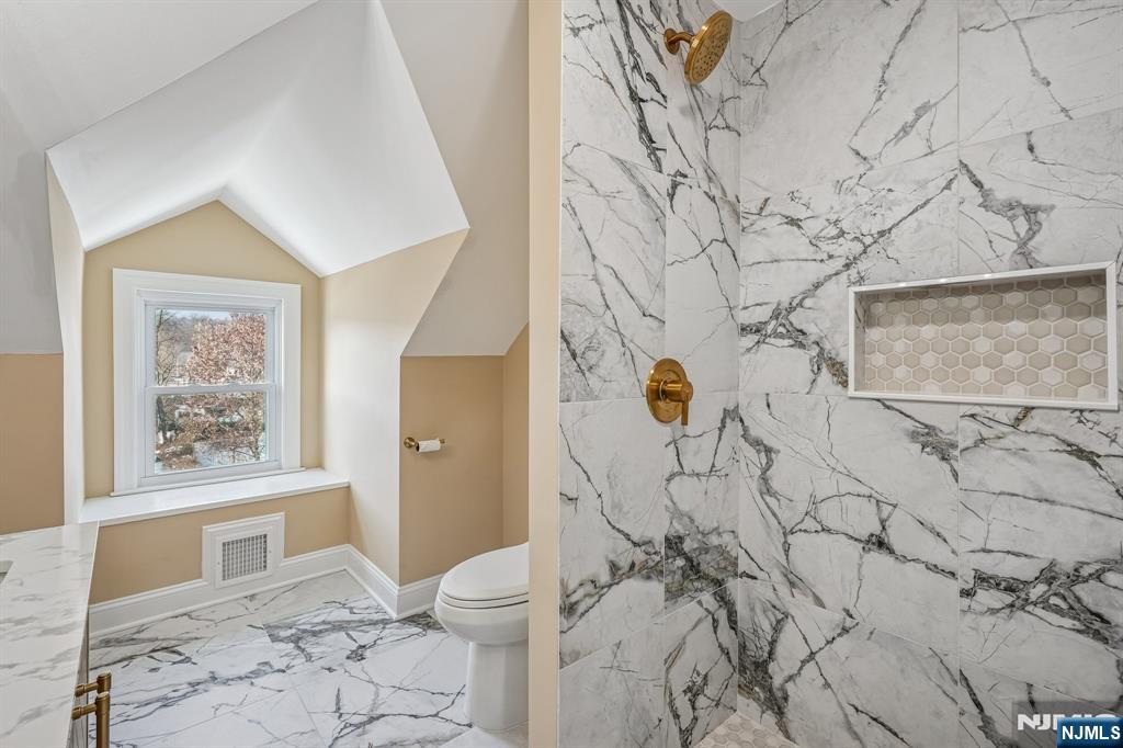 44 Madison Avenue Montclair, NJ 07042 - Photo 11 of 27