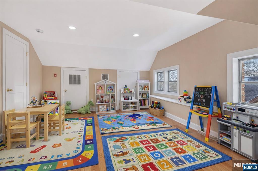 44 Madison Avenue Montclair, NJ 07042 - Photo 13 of 27