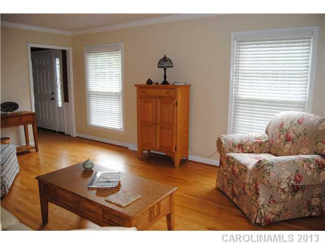 533 Holiday Road Gastonia, NC 28054 - Photo 8 of 16 Gallery Image 8