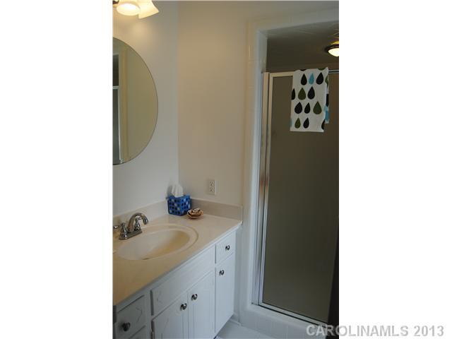 533 Holiday Road Gastonia, NC 28054 - Photo 10 of 16 Gallery Image 10