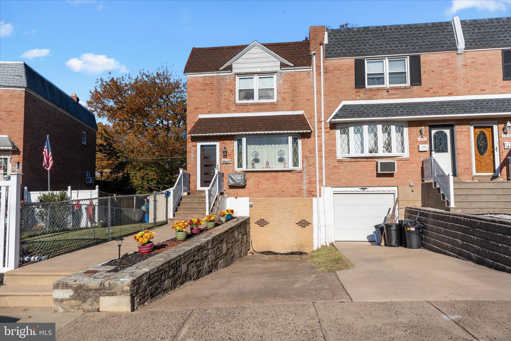 4210 Greenmount Road Philadelphia, PA 19154 - Photo 2 of 28 Front of Home w/Bow Window