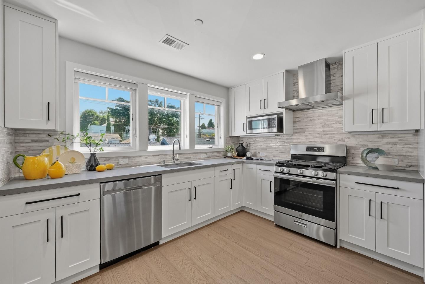 725 2nd Avenue San Mateo, CA 94401 - Photo 15 of 40