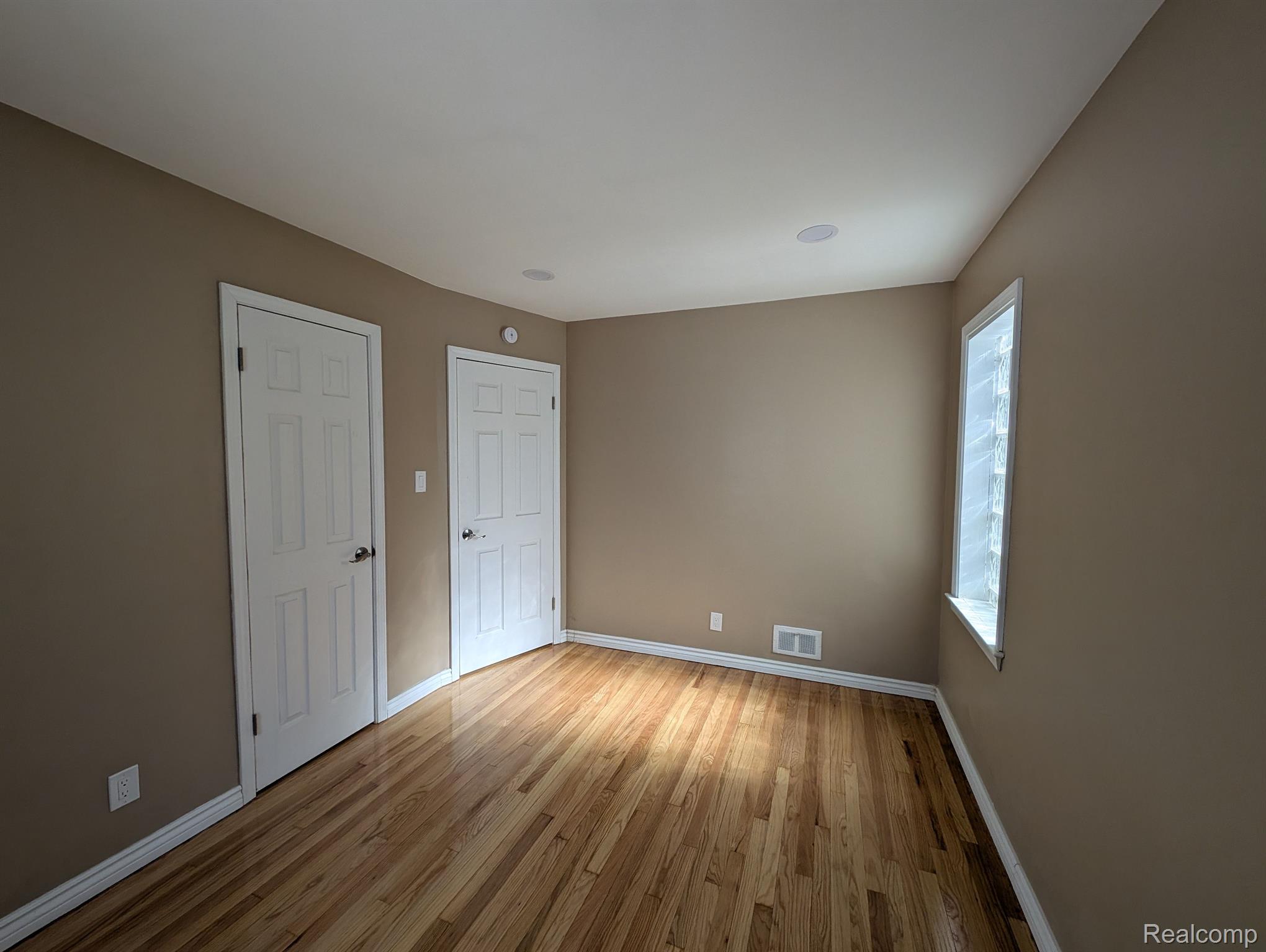 14527 Ashton Road Detroit, MI 48223 - Photo 19 of 27 Gallery Image 19