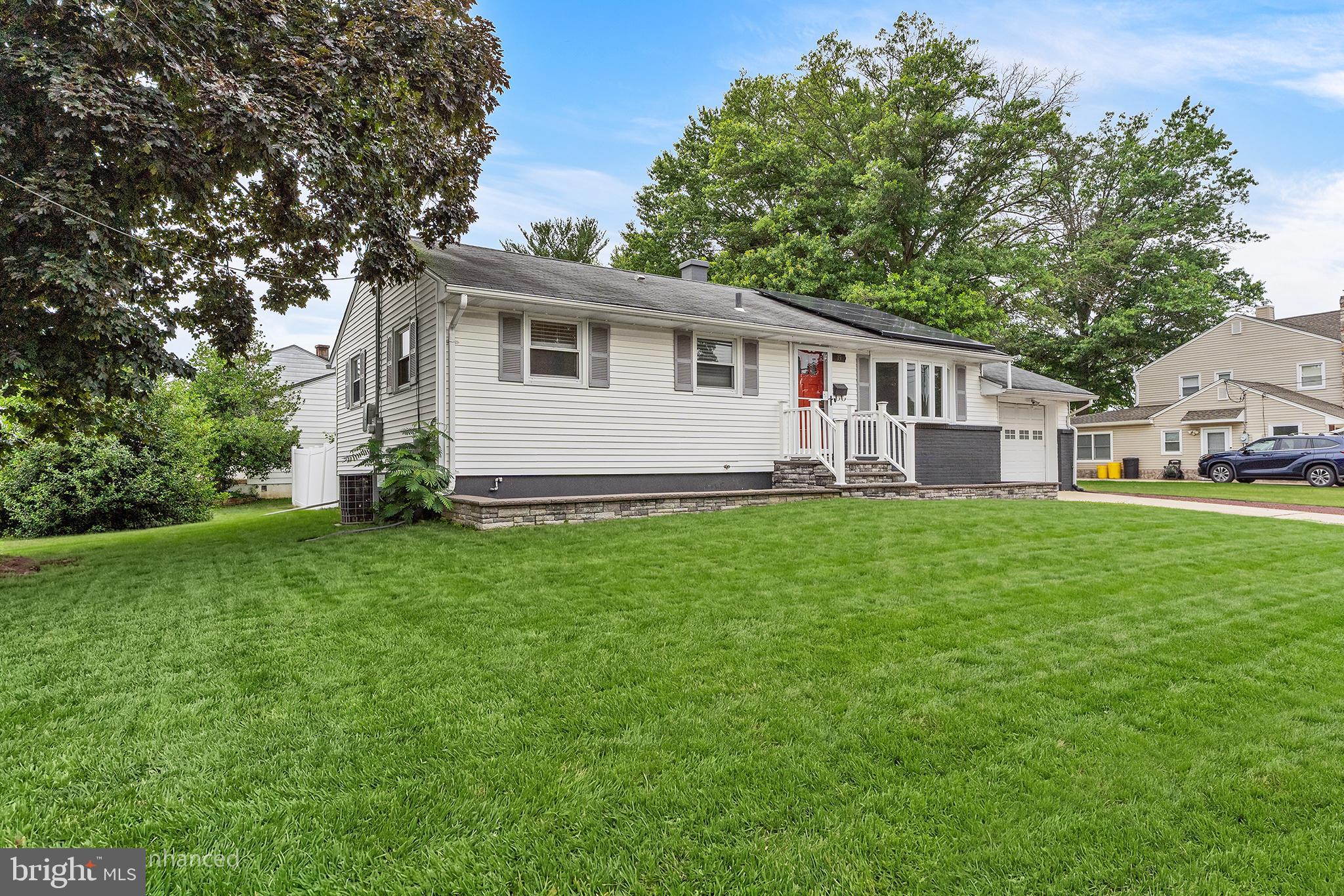 19 Ashwood Road Hamilton, NJ 08610 - Photo 2 of 30
