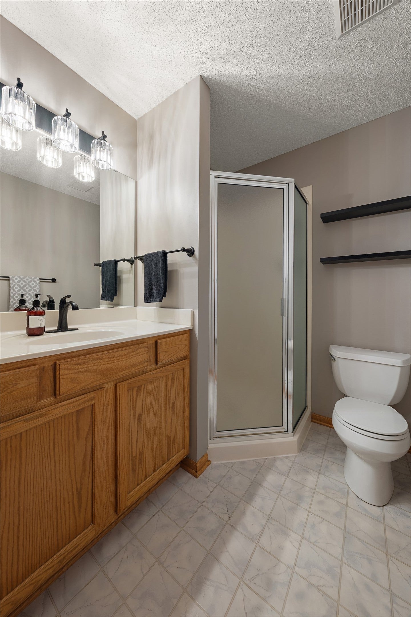 1423 Hunter Hill Road Hudson, WI 54016 - Photo 13 of 33 Gallery Image 13