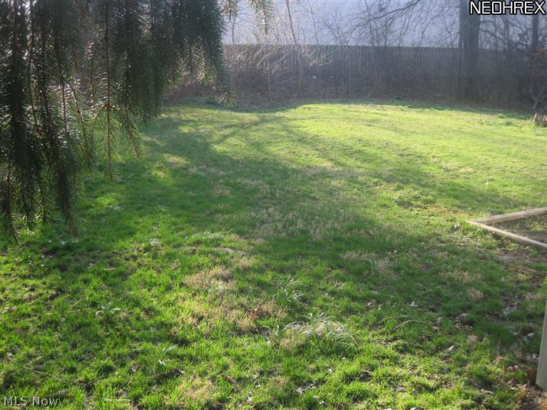 1383 Sheffield Road Cleveland, OH 44121 - Photo 9 of 24
