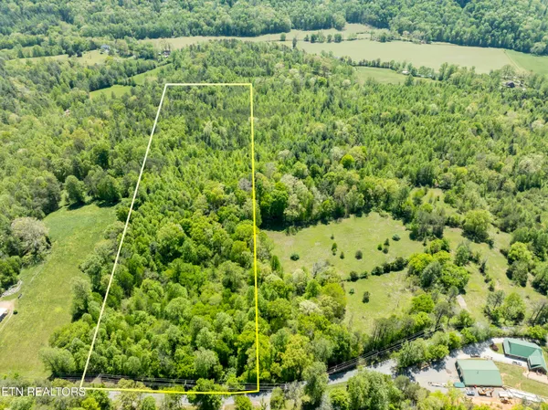 $550,000 | 604 East Millers Cove Road, Walland, TN 37886
