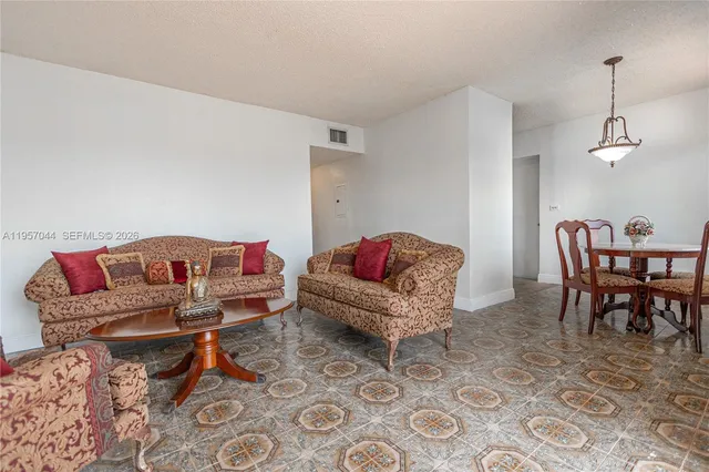 $3,800 | 4420 Southwest 114th Court, Miami, FL 33165