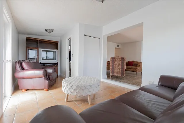 $3,800 | 4420 Southwest 114th Court, Miami, FL 33165