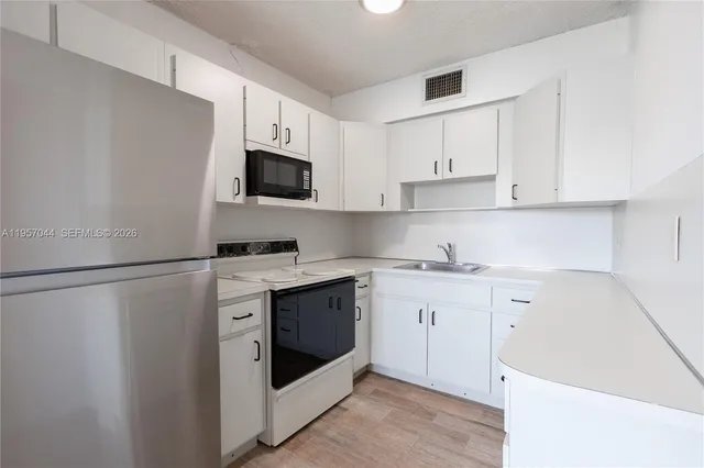 $3,800 | 4420 Southwest 114th Court, Miami, FL 33165