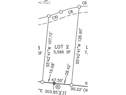 a picture of a wall with a white wall