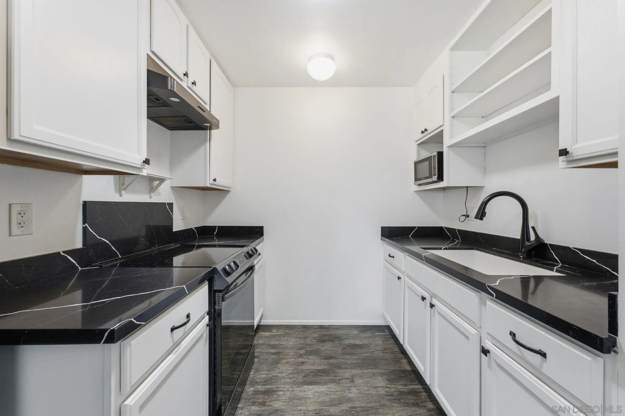 405 Requeza Street, Unit H12 Encinitas, CA 92024 - Photo 6 of 22