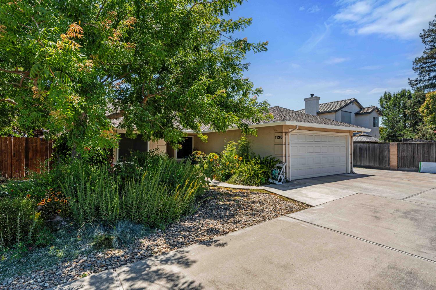 1138 Kathy Court Ripon, CA 95366 - Photo 6 of 41