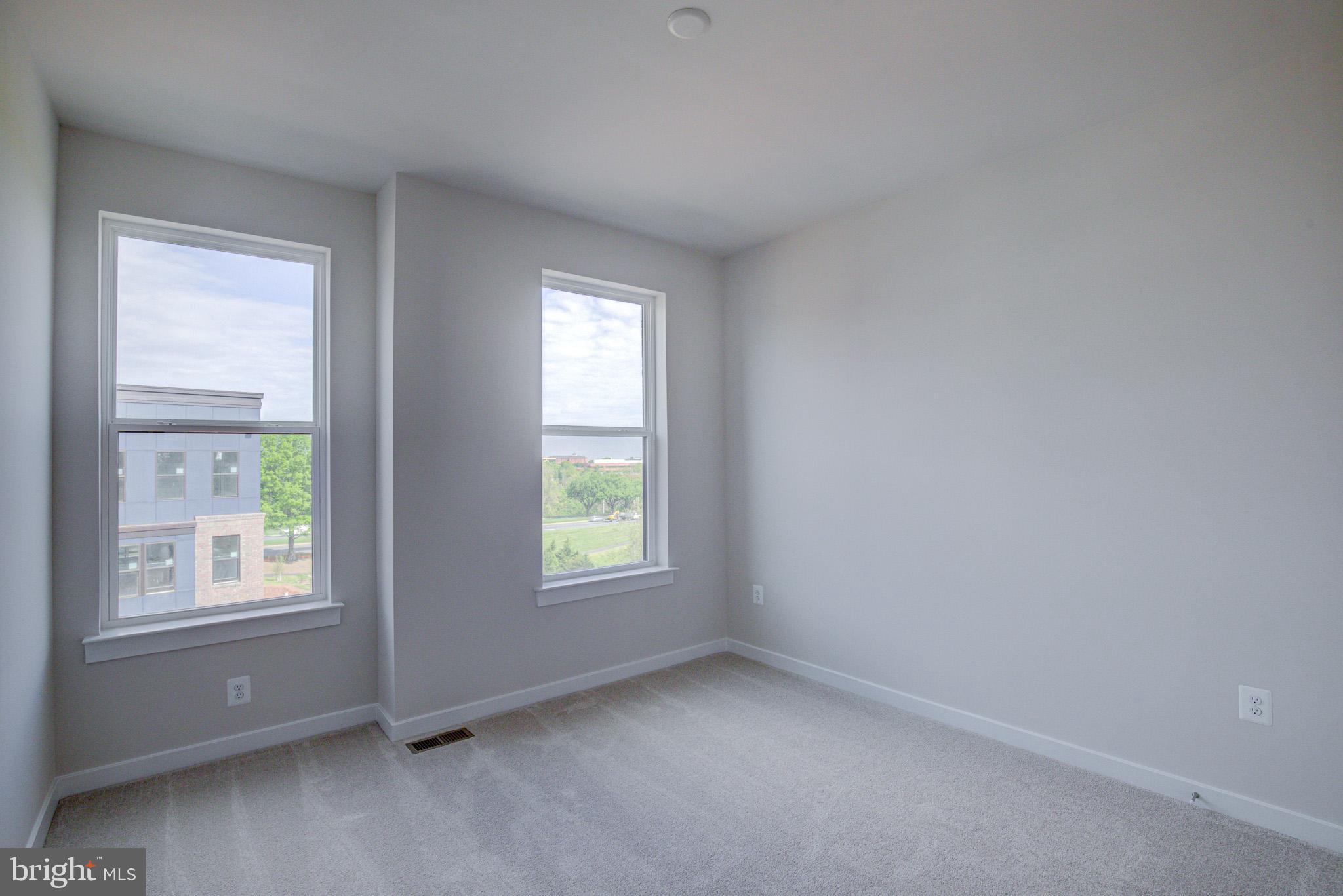 14138 Gypsum Loop Chantilly, VA 20151 - Photo 27 of 36 2nd UL Bedroom