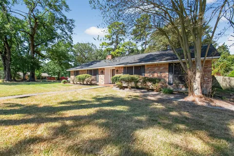 $299,999 | 2514 Creekleaf Road, Houston, TX 77068
