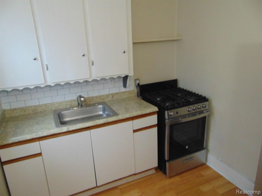 15350 East 10 Mile Road, Unit 2 Eastpointe, MI 48021 - Photo 2 of 9