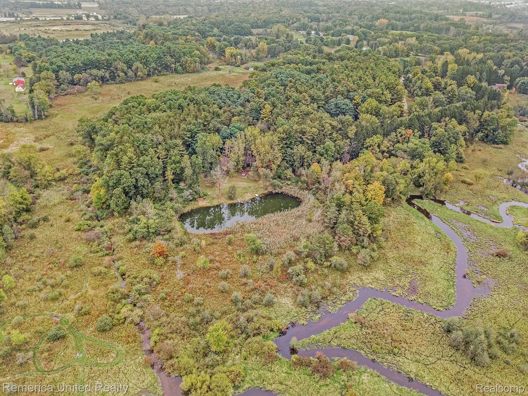 4855 Brookside Road Fenton, MI 48430 - Photo 5 of 29 DJI_0072.jpg