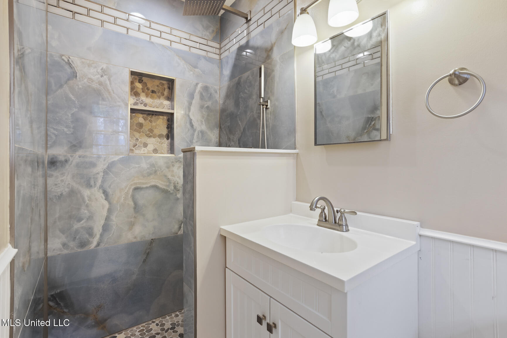 443 Tina Lane Pearl, MS 39208 - Photo 17 of 21 443 Tina Lane-15