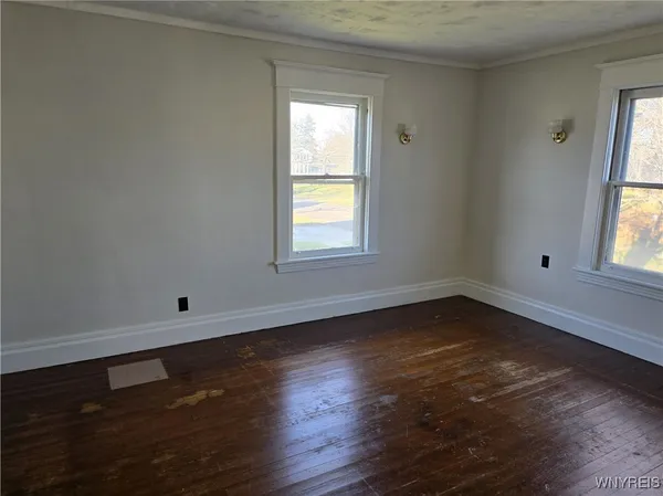 $199,900 | 219 West Oak Orchard Street, Shelby, NY 14103