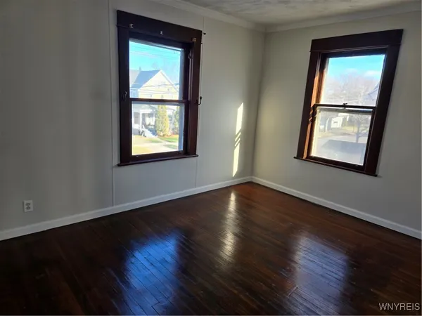 $199,900 | 219 West Oak Orchard Street, Shelby, NY 14103