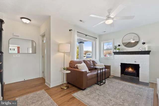 $2,260 | 701 South 2nd Street, Shenandoah, VA 22849