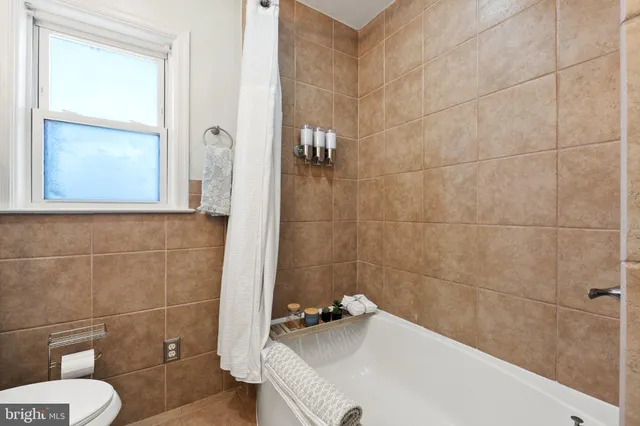 $2,260 | 701 South 2nd Street, Shenandoah, VA 22849